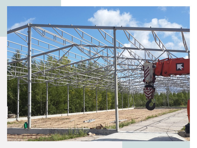 Строительство конюшен в Боровичи от 625 руб. под ключ